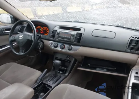 2005 Toyota Camry Se z USA, uszkodzony, nr VIN 4T1BE32K15U076039